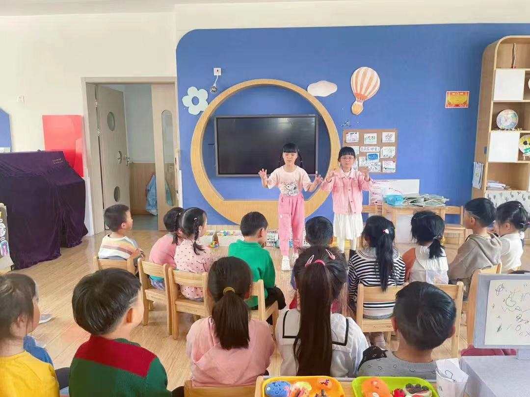 线下故事大王各班巡讲1.jpg