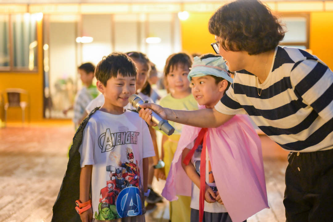 红旗幼教集团环保时装秀  绿色迎亚运暑期亲子实践活动 (1).jpg