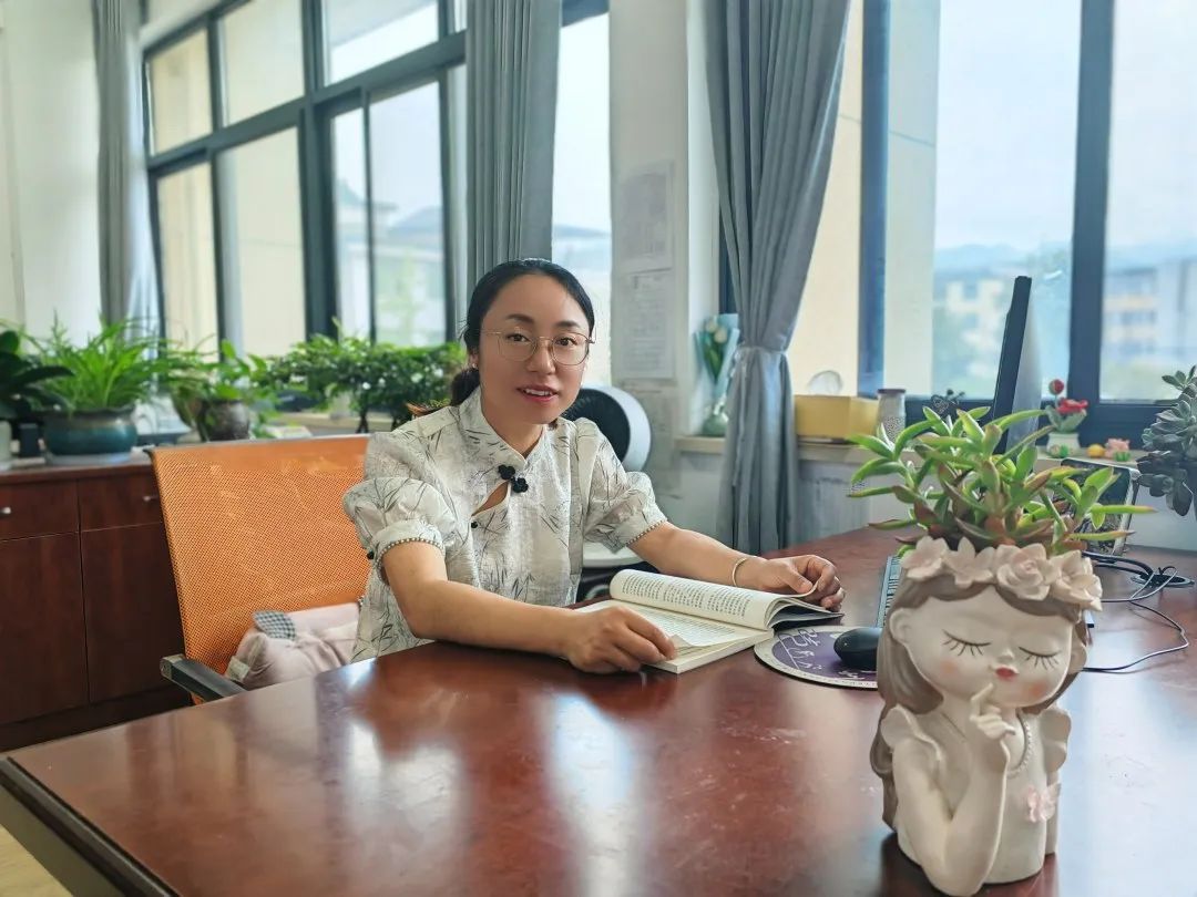 图8 张灵.jpg